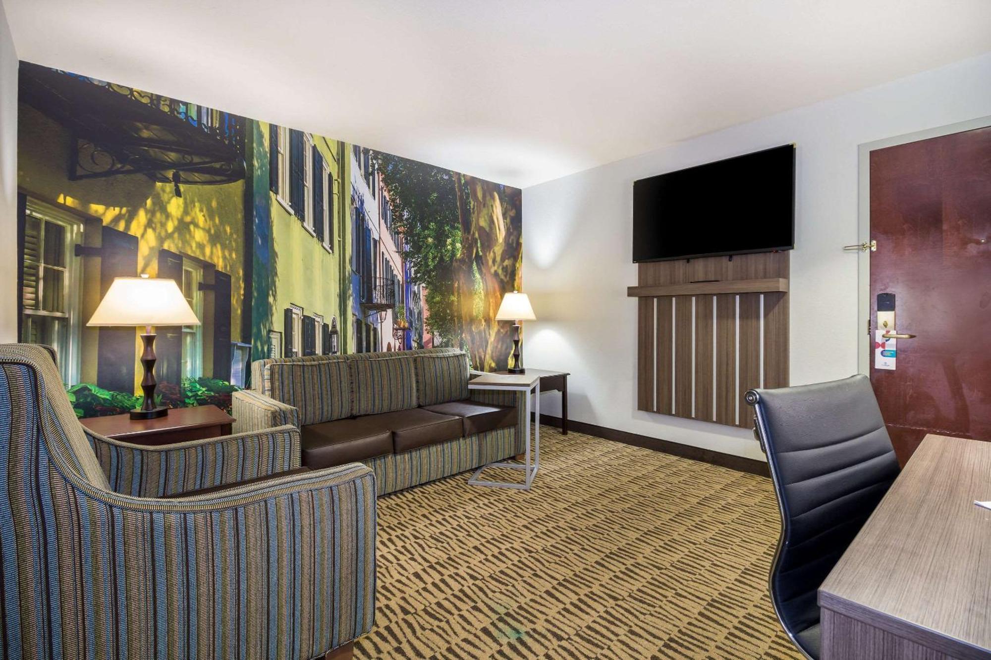 ฮอว์ทอร์น สวีท บาย วินด์แฮม ชาร์ลส์ตัน Hotel ชาร์ลสตัน ภายนอก รูปภาพ